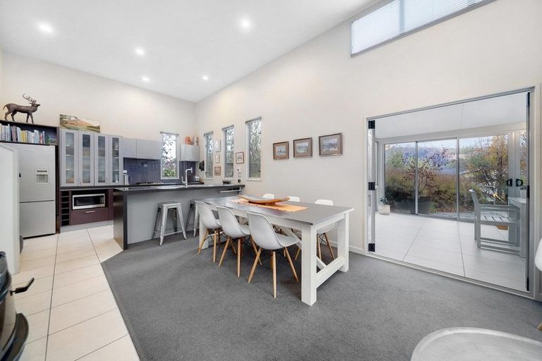 Photo of property in 31a Kings Drive, Wanaka, 9305