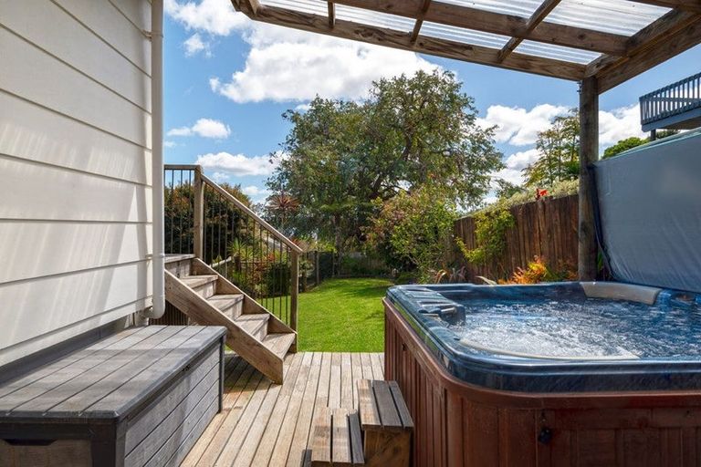 Photo of property in 1/43 Telstar Place, Beach Haven, Auckland, 0626