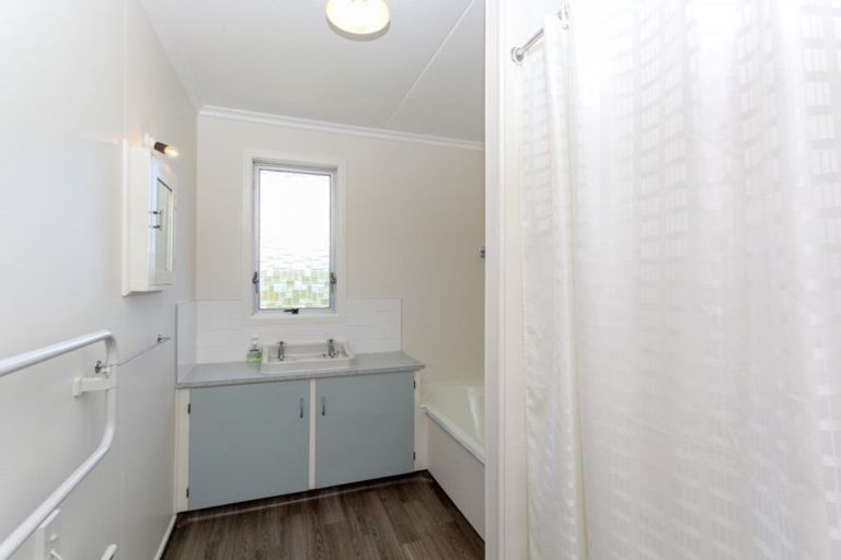 Photo of property in 280 Huatoki Street, Upper Vogeltown, New Plymouth, 4310