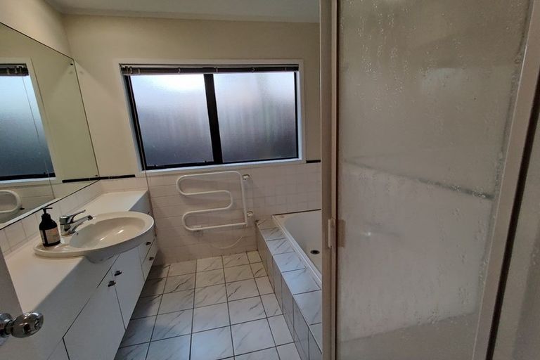 Photo of property in 2/87 Clovelly Road, Bucklands Beach, Auckland, 2012