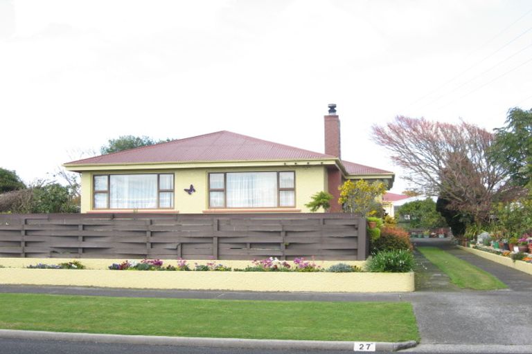 Photo of property in 27 Davies Road, Hurdon, New Plymouth, 4310