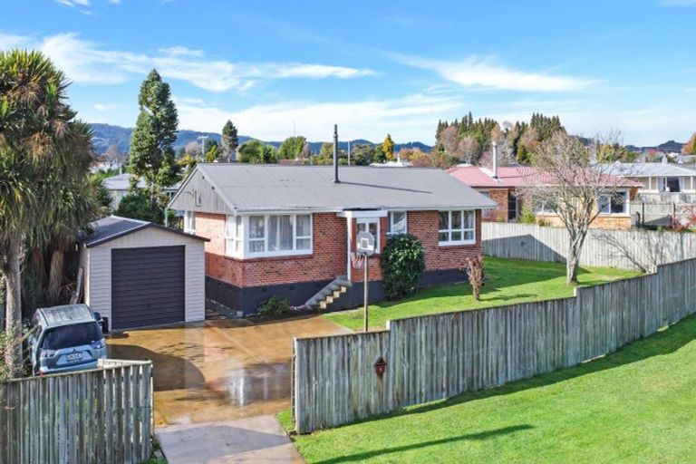 Photo of property in 6 Elliott Crescent, Owhata, Rotorua, 3010