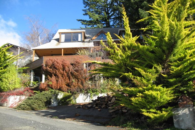 Photo of property in 3 Lordens Place, Fernhill, Queenstown, 9300