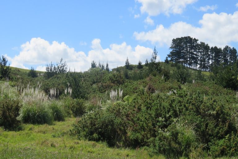 Photo of property in 24 Pekama Drive, Cable Bay, 0420