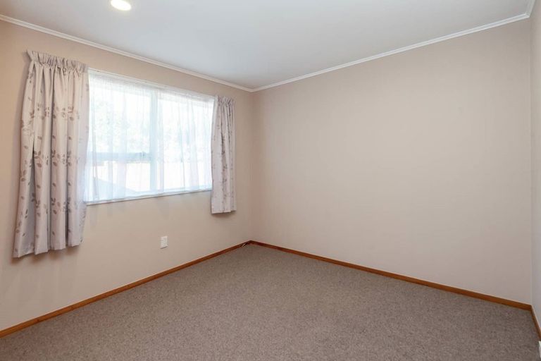 Photo of property in 69 Lewisham Street, Highland Park, Auckland, 2010