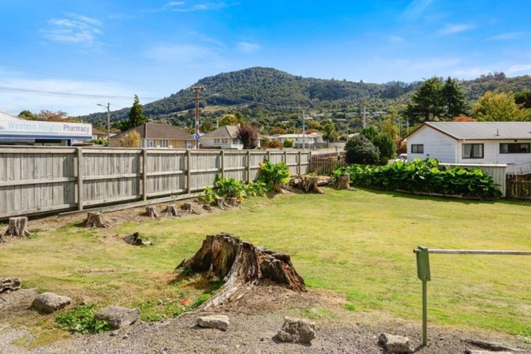 Photo of property in 5 Brookland Road, Western Heights, Rotorua, 3015
