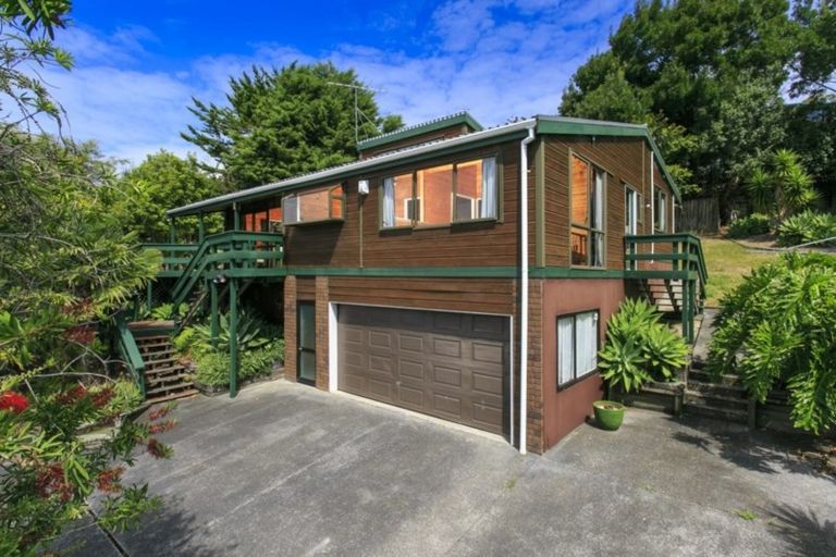 Photo of property in 24 Penguin Drive, Murrays Bay, Auckland, 0630