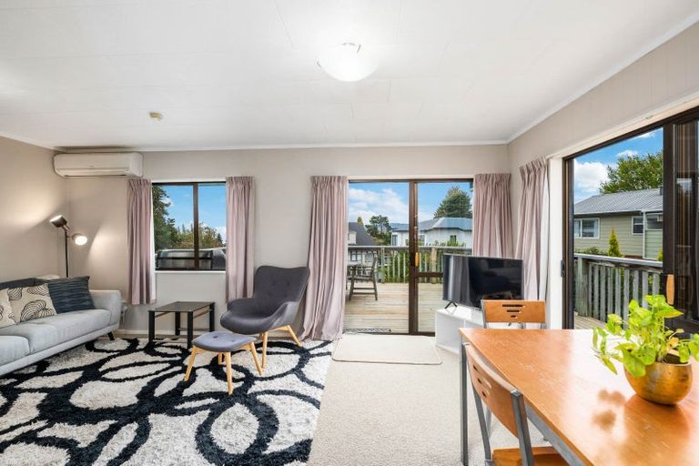 Photo of property in 2/26 Angela Place, Kinloch, Taupo, 3377