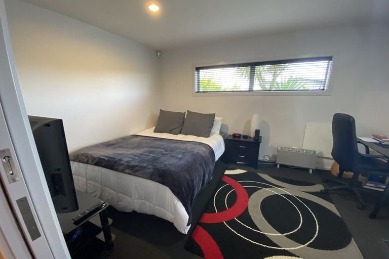 Photo of property in 6 Chestnut Close, Kelvin Grove, Palmerston North, 4414