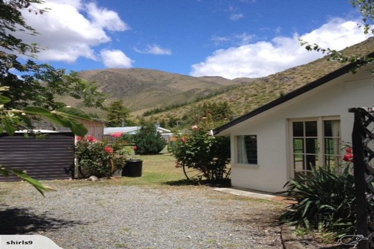 Photo of property in 19 Sutherland Road, Omarama, 9412
