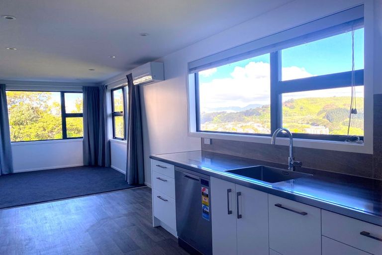 Photo of property in 37 Priscilla Crescent, Kingston, Wellington, 6021