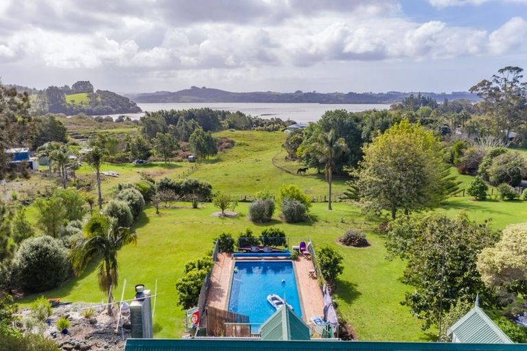 Photo of property in 98 Edmonds Road, Kerikeri, 0293