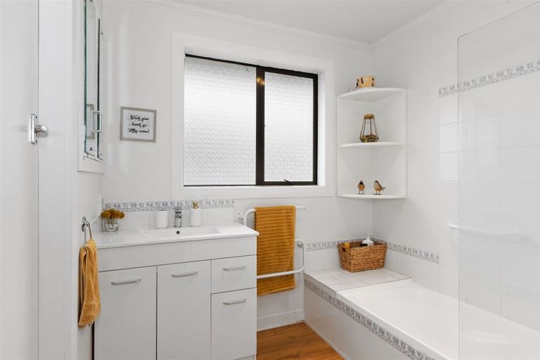 Photo of property in 8 Westburn Terrace, Burnside, Christchurch, 8041