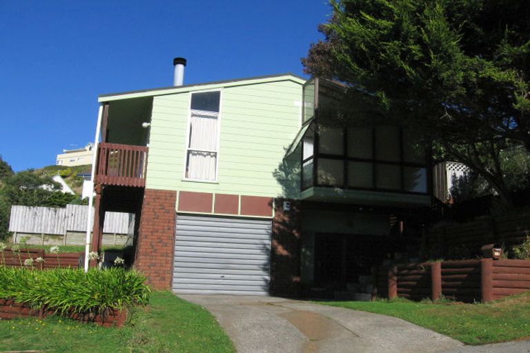 Photo of property in 11 Nalanda Crescent, Broadmeadows, Wellington, 6035