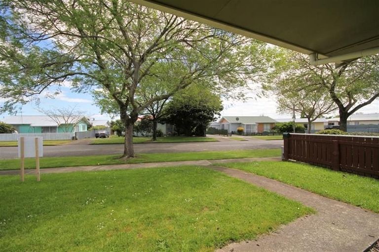 Photo of property in 13 Adkin Avenue, Levin, 5510