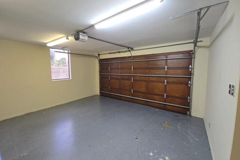 Photo of property in 1/126 Clovelly Road, Bucklands Beach, Auckland, 2012