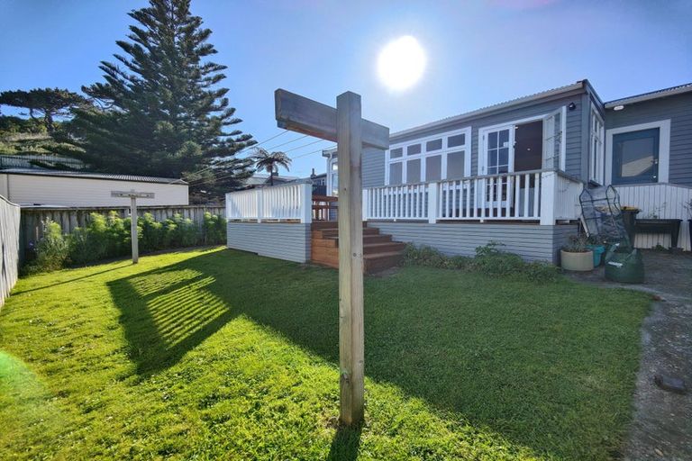 Photo of property in 102 Wexford Road, Miramar, Wellington, 6022