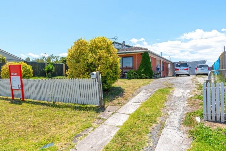 Photo of property in 87 Calthorp Close, Favona, Auckland, 2024