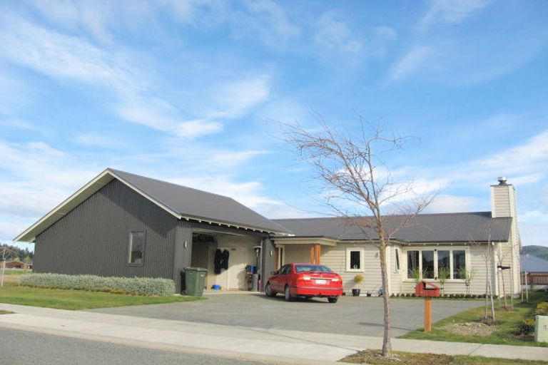 Photo of property in 26 Lawson Burrows Crescent, Te Anau, 9600