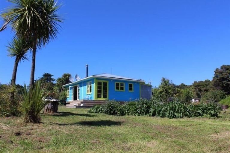 Photo of property in 176 Wharariki Road, Puponga, Collingwood, 7073