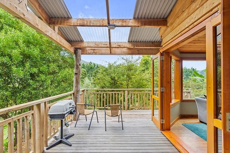 Photo of property in 81 Omaha Valley Road, Big Omaha, 0985