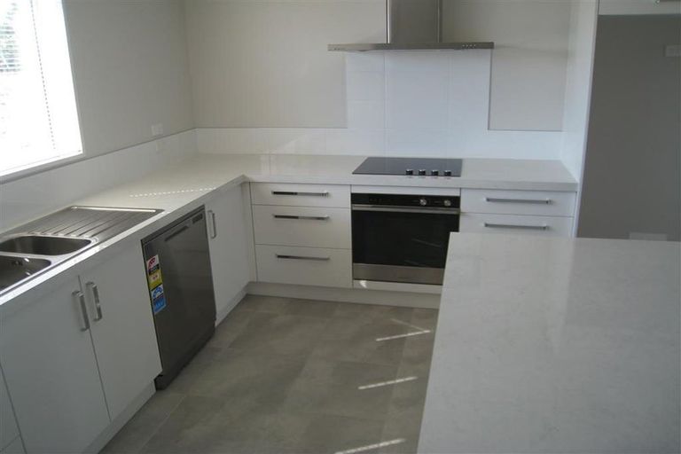 Photo of property in 16 Hurutini Way, Halswell, Christchurch, 8025