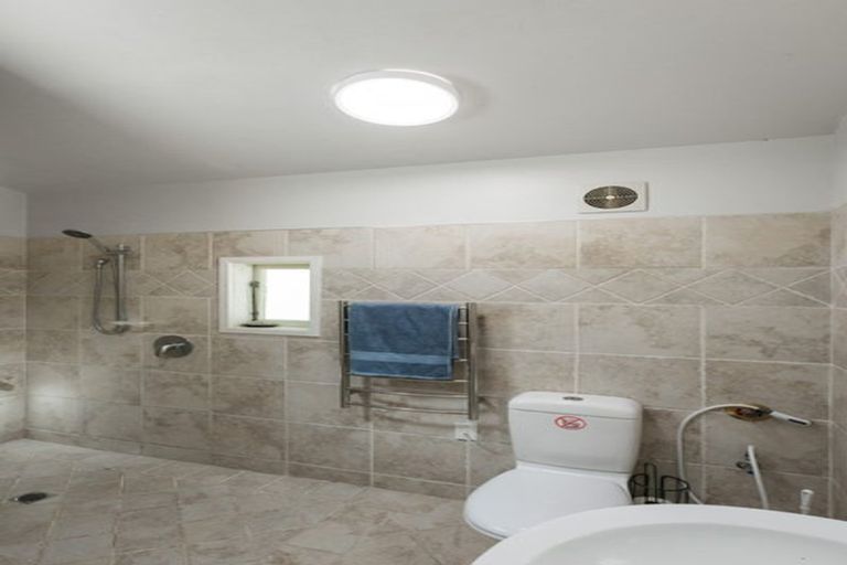 Photo of property in 300 Thames Coast Sh25 Road, Thornton Bay, Thames, 3575