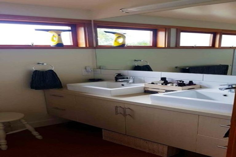 Photo of property in 50 Clark Road, Pahurehure, Papakura, 2113