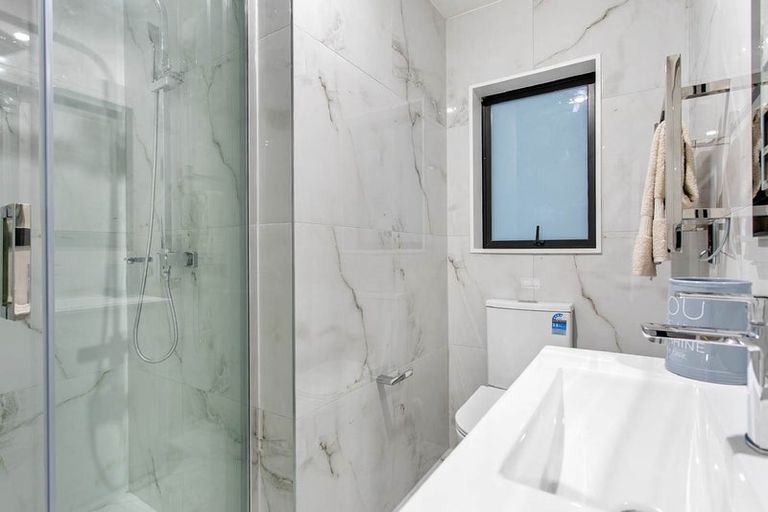 Photo of property in 664d Pakuranga Road, Howick, Auckland, 2010