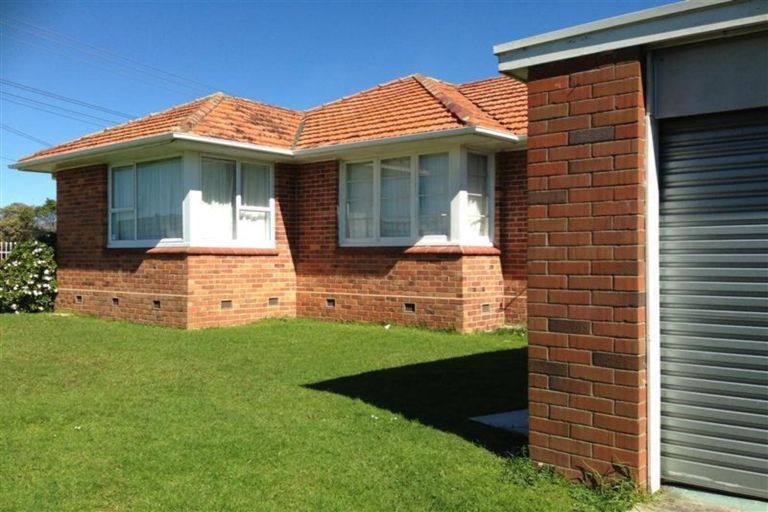 Property details for 8 Motatau Road, Papatoetoe, Auckland, 2025