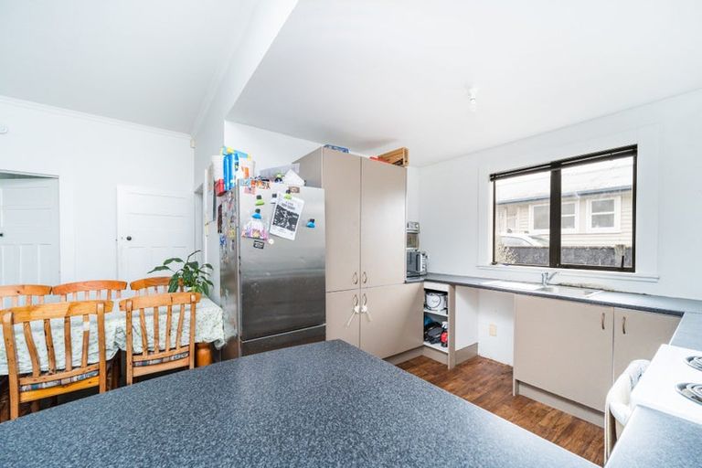 Photo of property in 32 Cambridge Street, Milson, Palmerston North, 4414