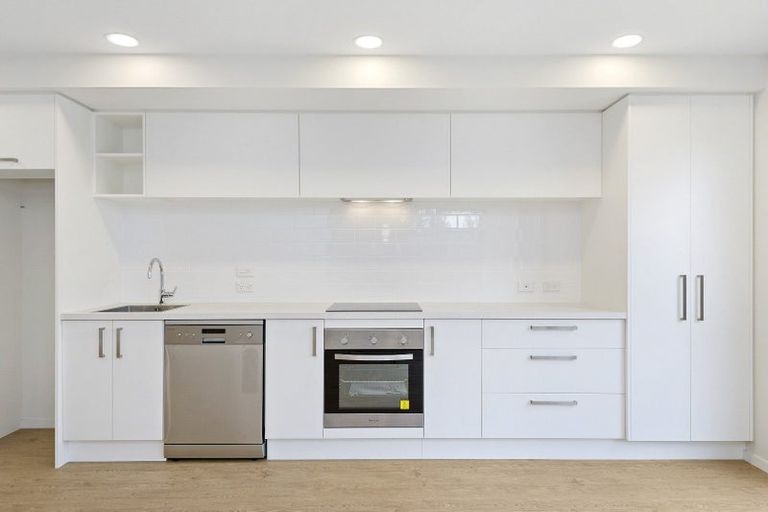 Photo of property in 3/61 Marshland Road, Shirley, Christchurch, 8061