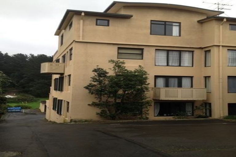 Photo of property in 568f Adelaide Road, Berhampore, Wellington, 6023