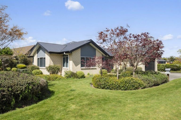 Photo of property in 46 Hamon Place, Pukehangi, Rotorua, 3015