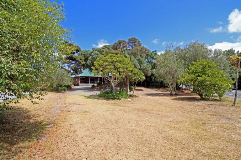 Photo of property in 12 Moir Point Road, Mangawhai Heads, Mangawhai, 0505