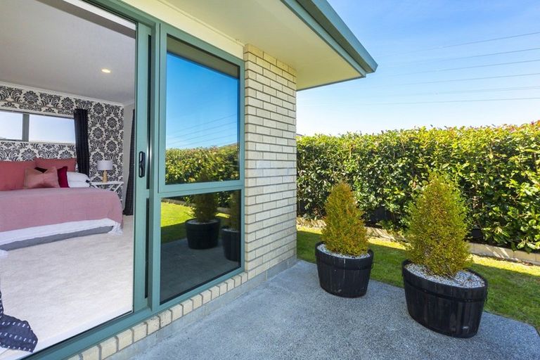 Photo of property in 12 Percy Kinsman Crescent, Riverstone Terraces, Upper Hutt, 5018