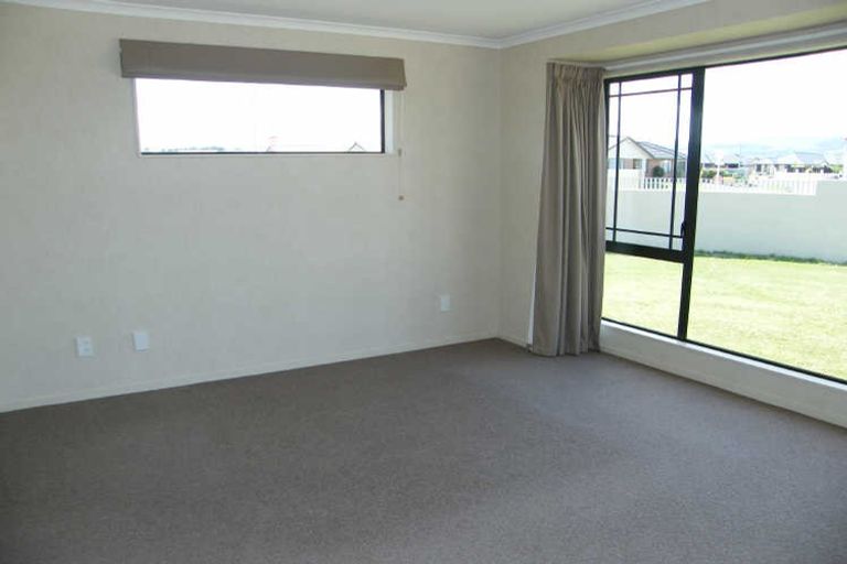 Photo of property in 2 Branigan Parade, Kelvin Grove, Palmerston North, 4414