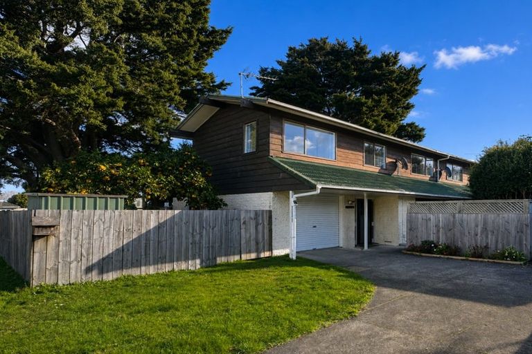 Photo of property in 1 Brynbela Court, Papakura, 2110