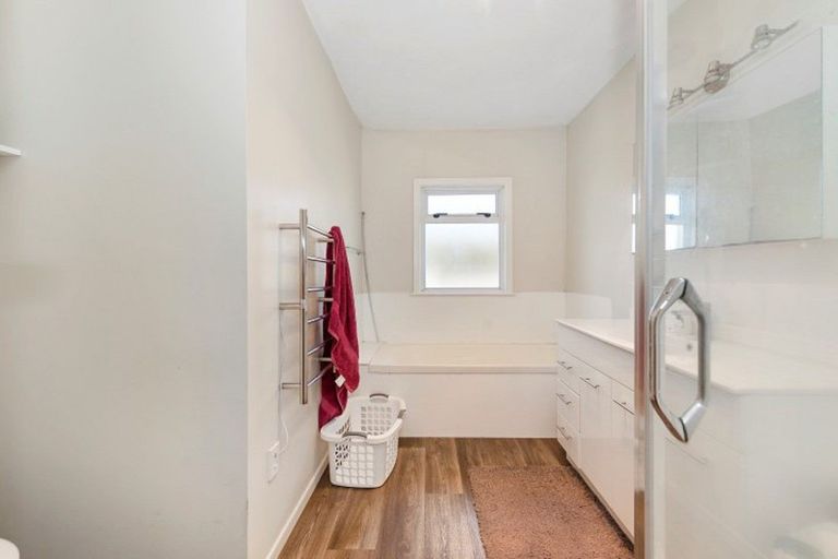 Photo of property in 330 Peachgrove Road, Fairfield, Hamilton, 3214