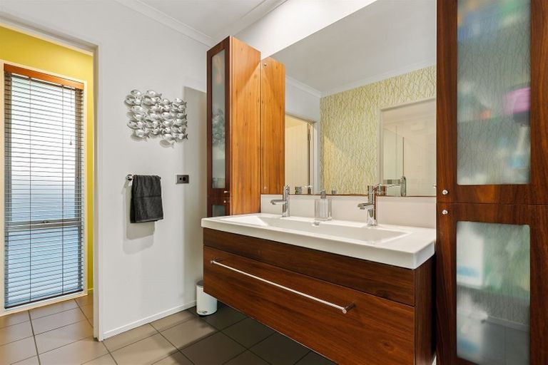 Photo of property in 23 Six Silvers Avenue, Halswell, Christchurch, 8025