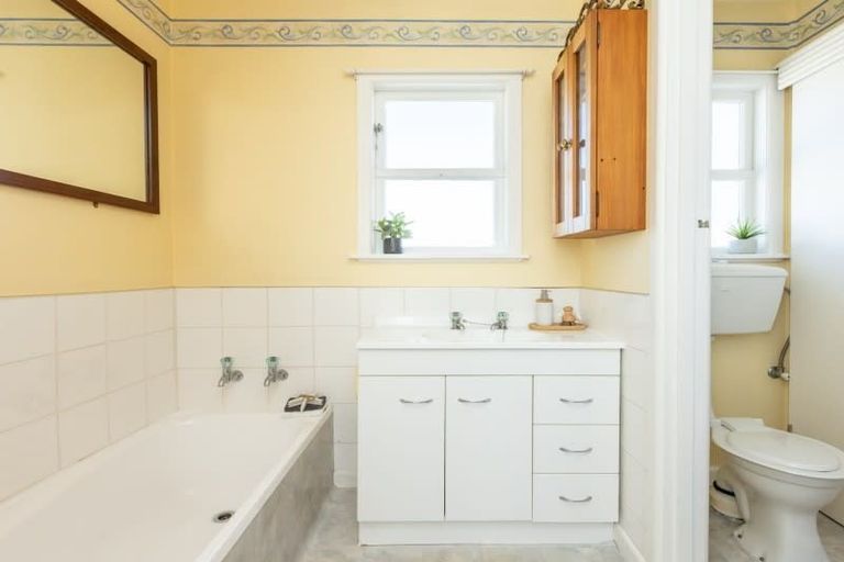 Photo of property in 99 Masefield Avenue, Maraenui, Napier, 4110