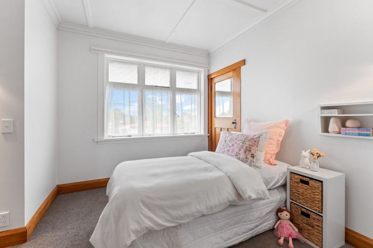 Photo of property in 12 Cambridge Street, Gonville, Whanganui, 4501