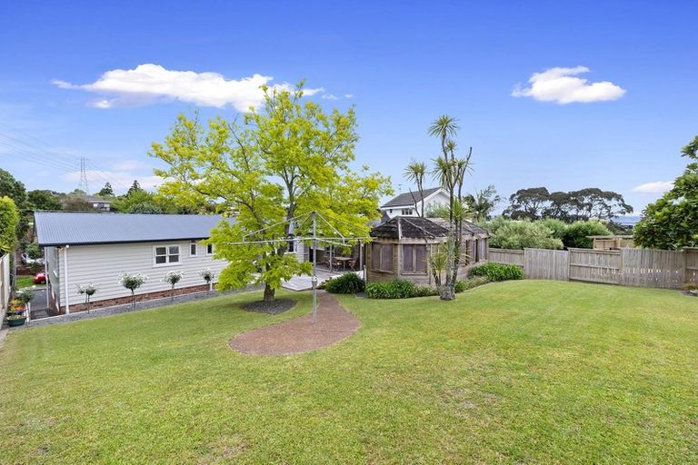 Photo of property in 138 Tiroroa Avenue, Te Atatu South, Auckland, 0610