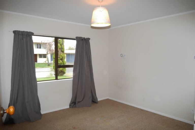 Photo of property in 72 Aorangi Road, Paraparaumu, 5032