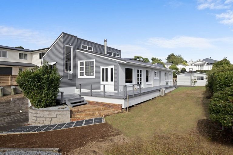 Photo of property in 7 Anzac Road, Pukekohe, 2120