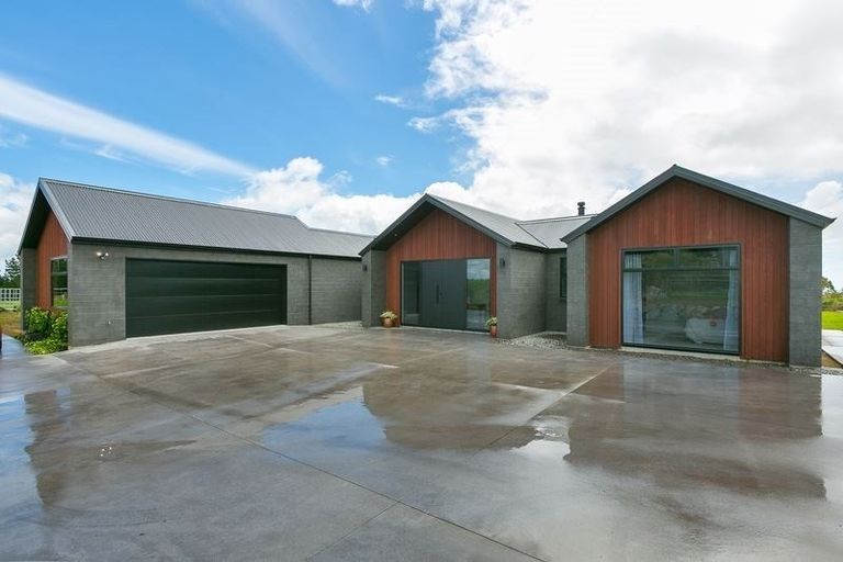 Photo of property in 110 Stockman Road, Tikorangi, Waitara, 4383
