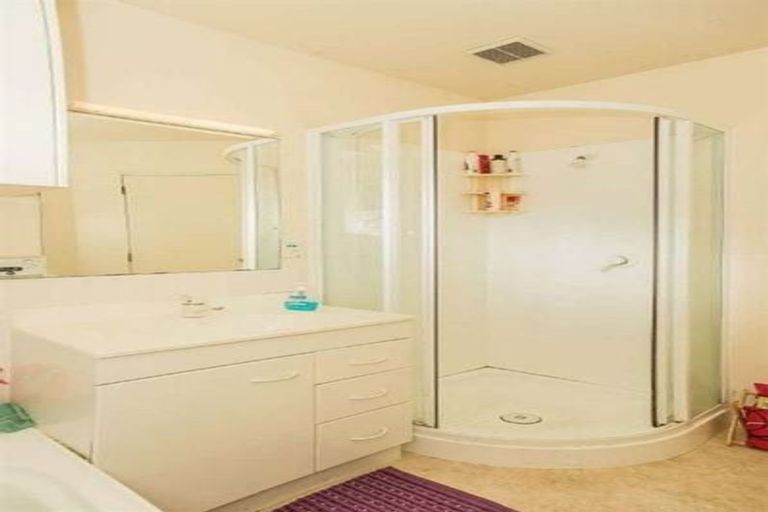 Photo of property in 3a Norwood Place, Johnsonville, Wellington, 6037