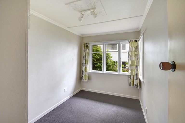 Photo of property in 65 Mornington Road, Balaclava, Dunedin, 9011