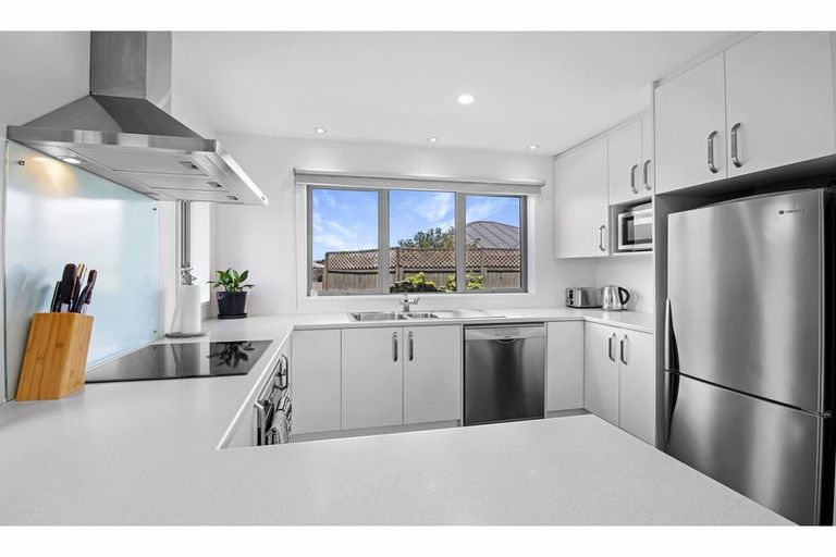 Photo of property in 32a Surfers Place, North New Brighton, Christchurch, 8083