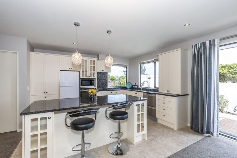 Photo of property in 10 Radiata Avenue, Parklands, Christchurch, 8083